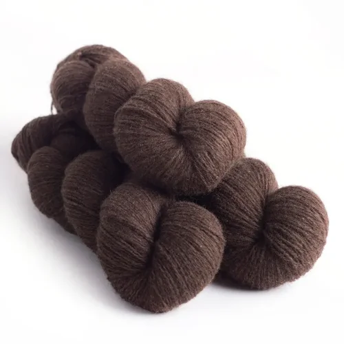 02_mYak_Skein_Chocolate_lace.webp