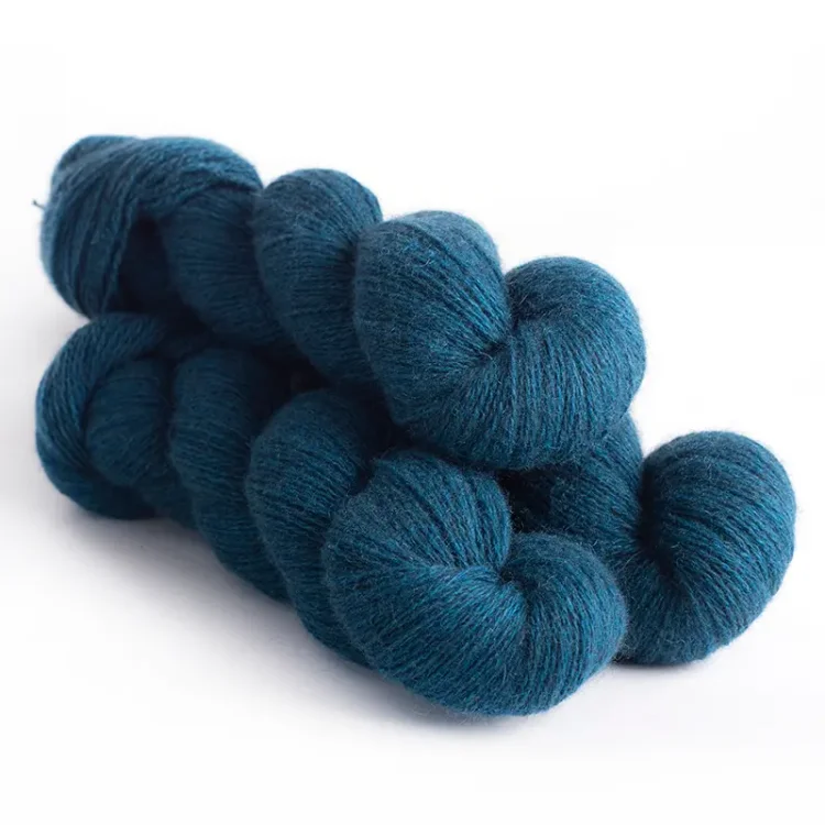 08_mYak_Skein_Petrol_lace.webp