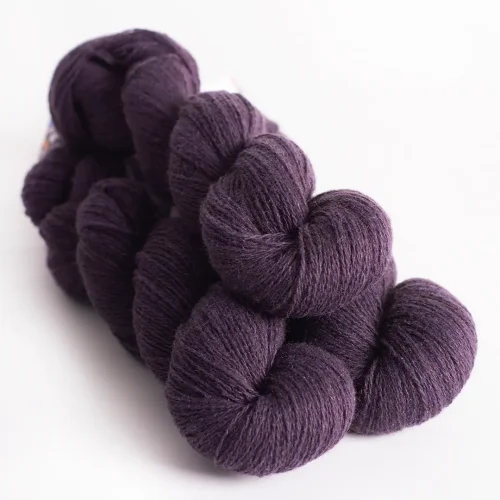25_mYak_Skein_Purple-Fig_Lace.webp