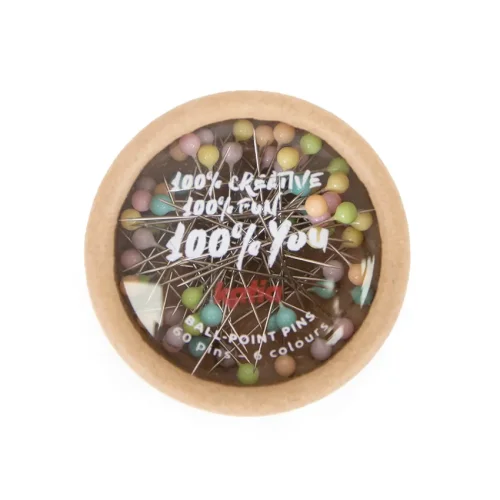 60 kolorowych szpilek w pudełku Katia