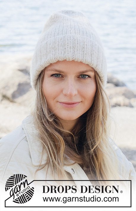 Zestaw na wzór Drops Winter Lily Hat 1