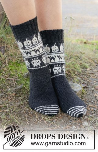 Zestaw na wzór Drops Boo-tiful Feet 1