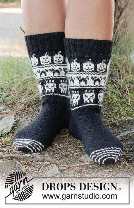 Zestaw na wzór Drops Boo-tiful Feet 2