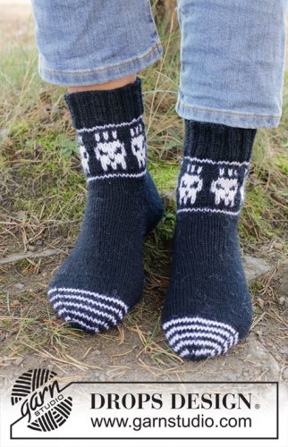 Zestaw na wzór Drops Skeleton Steps Socks 2