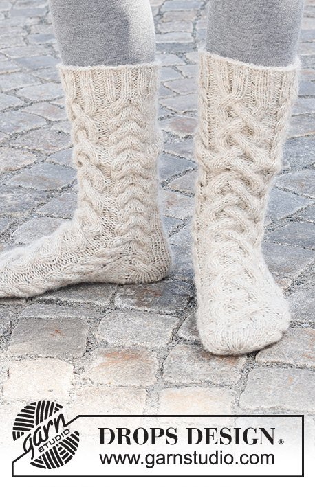 Zestaw na wzór Drops Cable City Socks 3