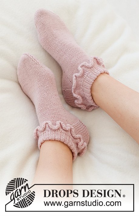 Zestaw na wzór Drops Rosy Ruffles 2
