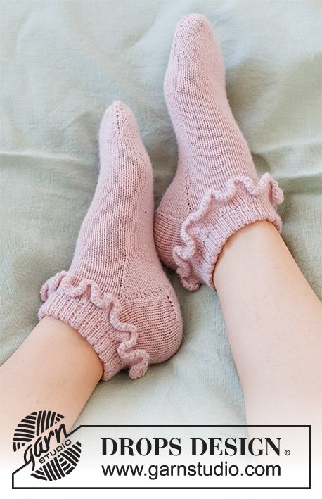 Zestaw na wzór Drops Rosy Ruffles 3