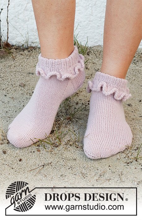 Zestaw na wzór Drops Rosy Ruffles 4