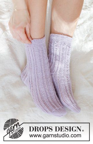 Zestaw na wzór Drops Sweet Chamomile Socks 1