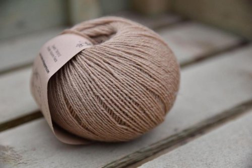 ecy_milburn_4ply_Autumn_2.jpg
