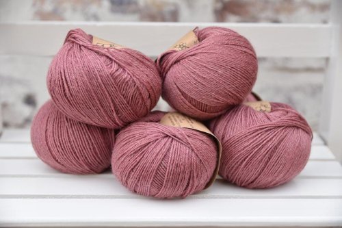 ecy_milburn_4ply_bramble_1.jpg