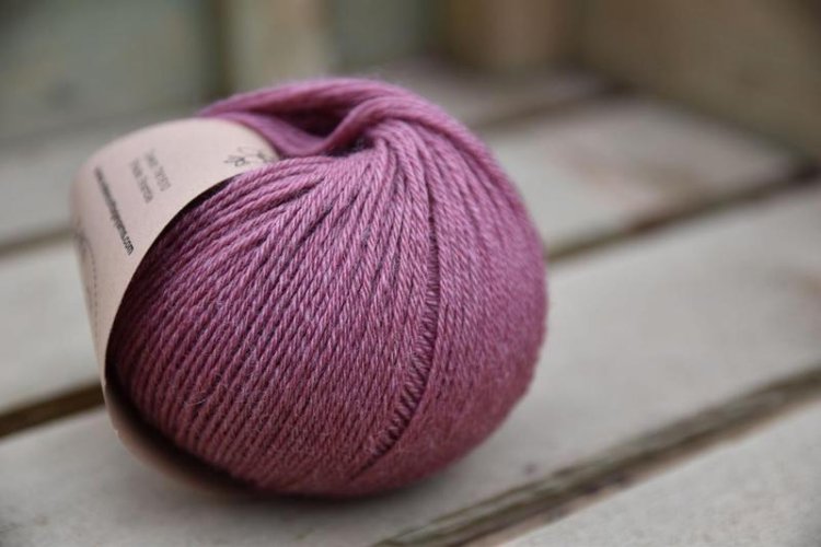 ecy_milburn_4ply_bramble_3.jpg